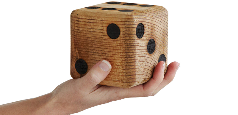 Illustration for article titled Gigantic Wooden Dice Fill Your Yard With Yahtzee